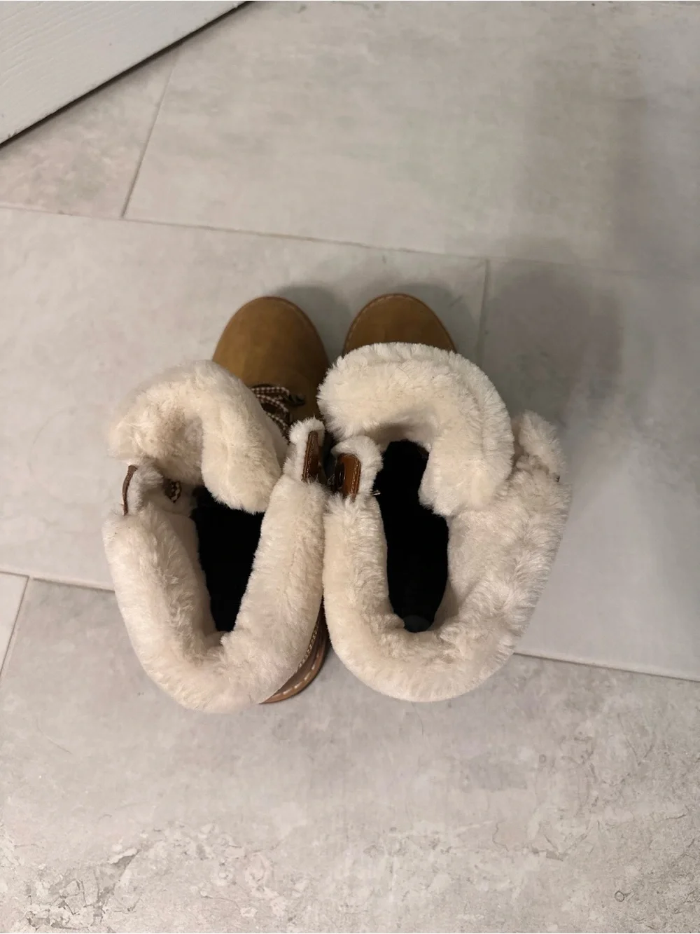 Nautica Faux Fur Cuff Tan Lace-Up Winter Boots